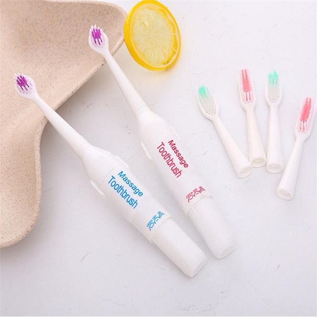 Електрическа четка за зъби с 3 приставки